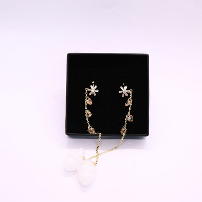 Earcuffs Voor Oordopjes (vlok hartjes) Goudkleurig Sfeerbeeld